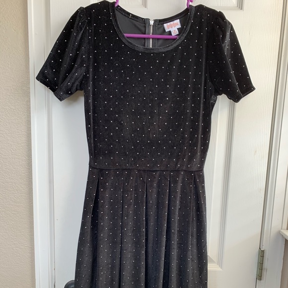 LuLaRoe Dresses & Skirts - Rare lularoe velvet amelia